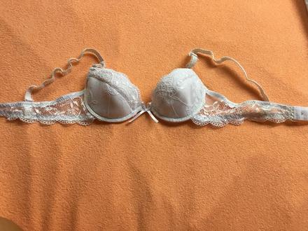 Cipkovana podprsenka, 70a