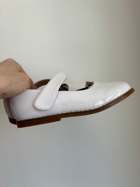 Slavnostne baleriny, 30