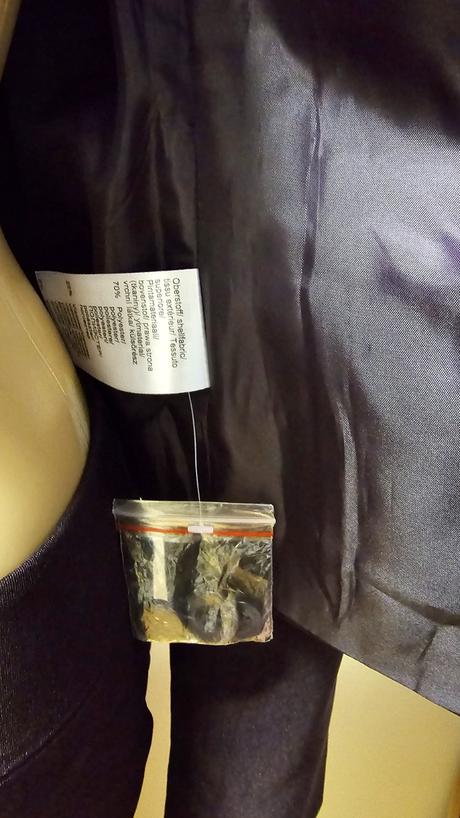 Elegantný kostým, 38