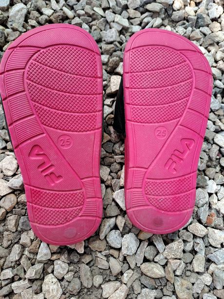 Šľapky 25, fila,25