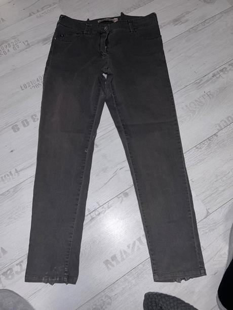 Damske nohavice a leginy, m