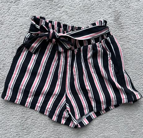 Kraťasy s viazaním, c&a,128