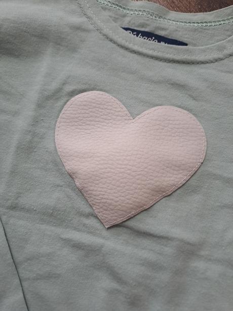 Pískacie tričko, 104