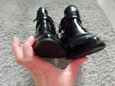 Lakované poltopanky, 38