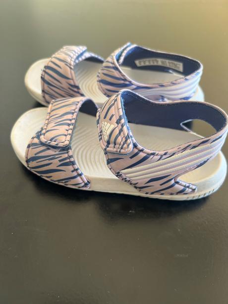 Penové adidas sandalky, adidas,26