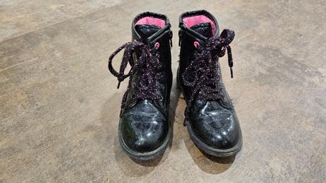 Dievčenské topánky, 31