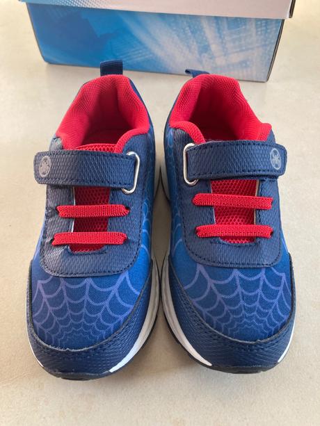 Tenisky (blikajúce), marvel,27