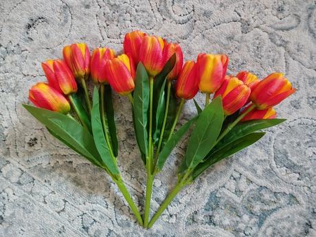 Tulipány oranžovo žlté,
