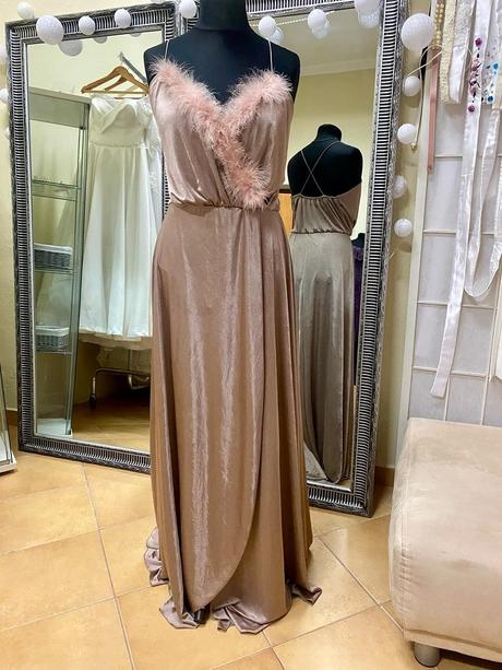 Spoločenské šaty vo veľkosti s/m/l, l / m / s