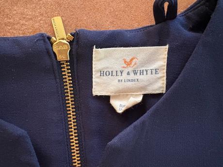 Modré saty holly whyte, s