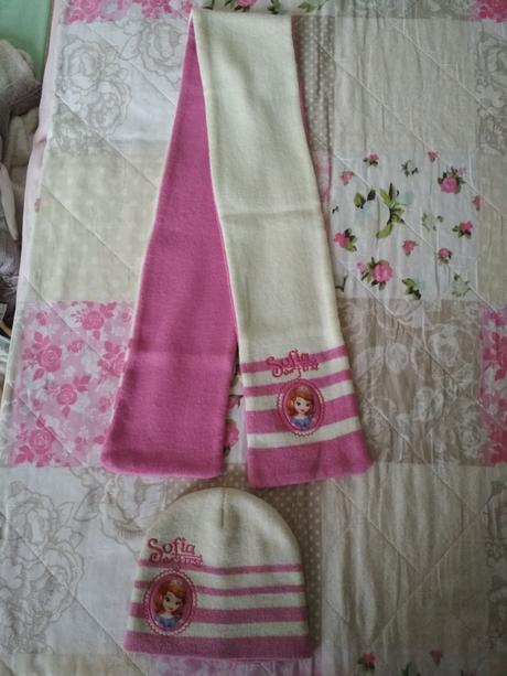 Čiapka a šál, 104