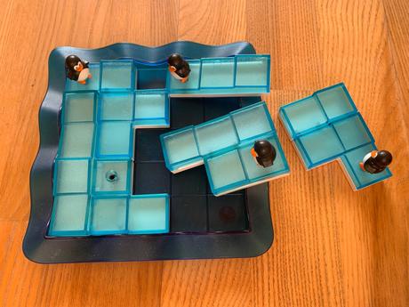 Tučniaky na ľade 1 + 1, 