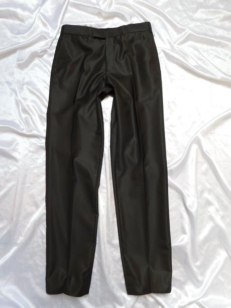 Luxusný pánsky oblek hnedej farby, m