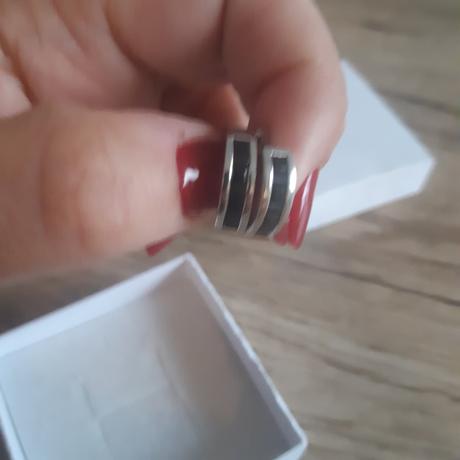 Strieborne nausnice,