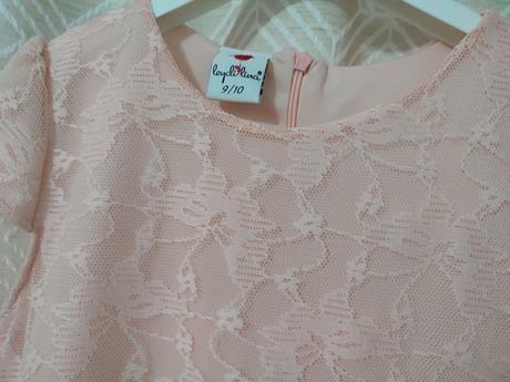 Marhuľové šaty, 128