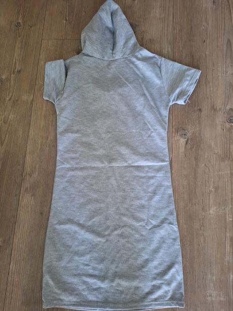 Sive saty s kapucnou, xs