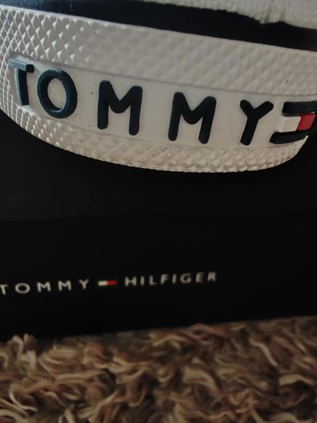 Biele tenisky th, tommy hilfiger,32