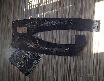 Moderné rifle s ceduľkou, s