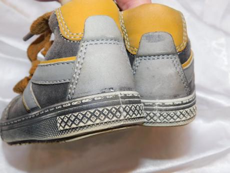 Kvalitne kožene topanky,na boku zips, bama,21