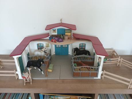 Schleich jazdecké centrum, 