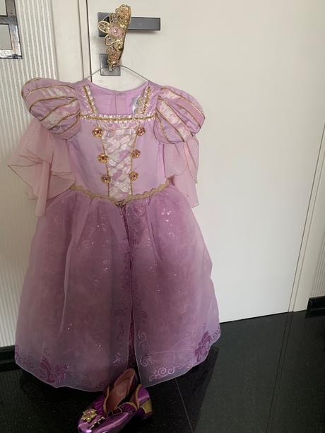 Rapunzel deluxe disney kostým s črievicami a korun, 