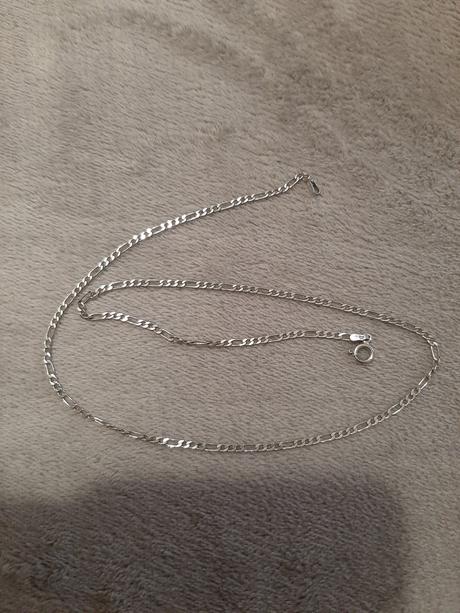 Predám striebornú retiazku, 