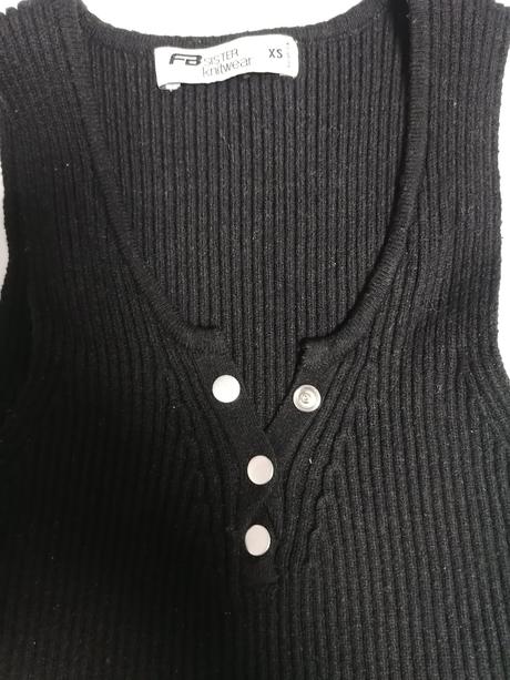 Čierny svetríkový crop top fb sister, xs