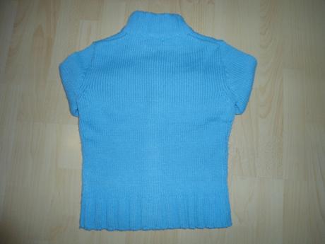 Bledomodry sveter, 164