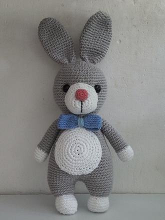 Háčkovaný zajac 40 cm,