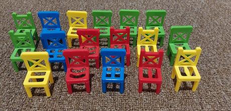 Stoličky do detskej kuchynky, 