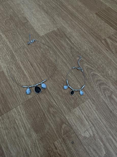 Náhrdelník + náramok,