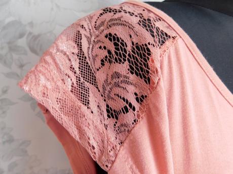 Pekne letne šaty, 38