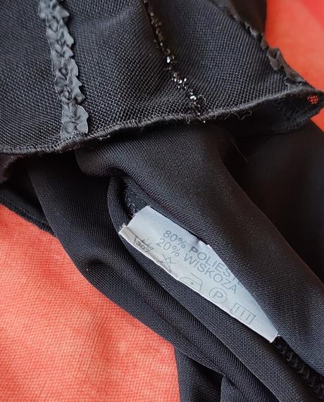 Glamour čierny top, s