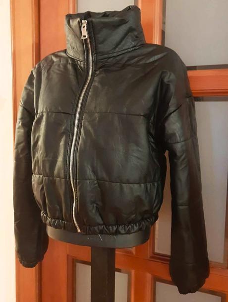 Predám krátku koženkovú zateplenú bundičku veľ.s, s