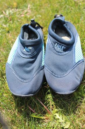 Topánky do vody, 32