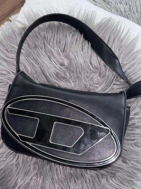 Diesel replika, diesel