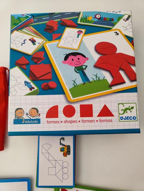 Djeco hra - skladáme tvary, 