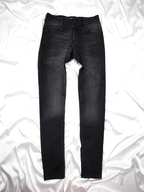 Luxusné strečové rifle c. o. j, s