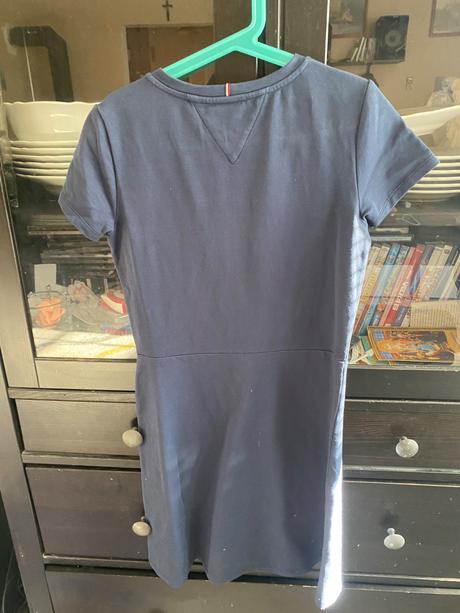 Predám nové šaty z uk tommy hilfiger velk 152, 152