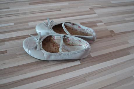 Strieborné balerínky, 27