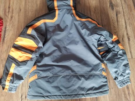 Lyžiarska bunda, 146