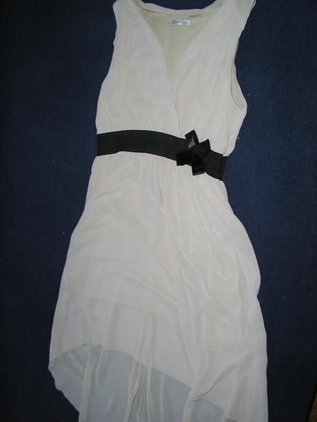 498. krémové šaty, s