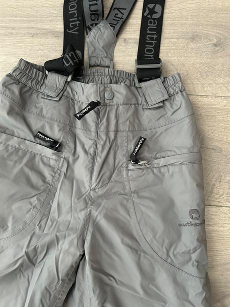 Oteplovaky 152/158, authority,152