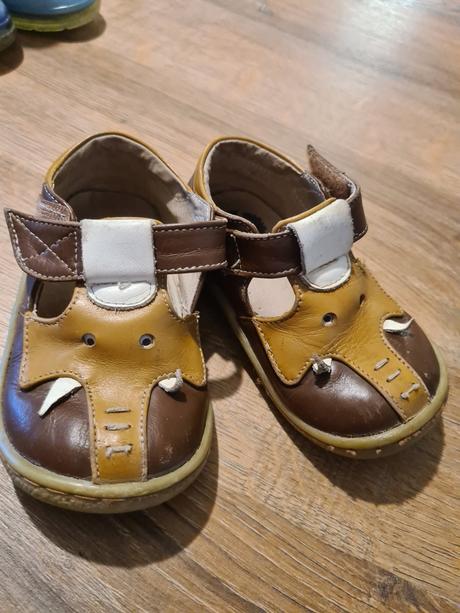 Sandalky, livie & luca,24