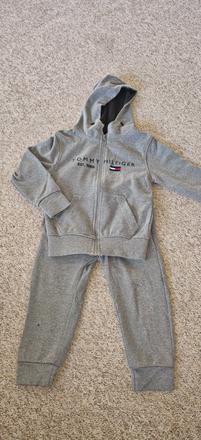 Tepláková súprava, 104