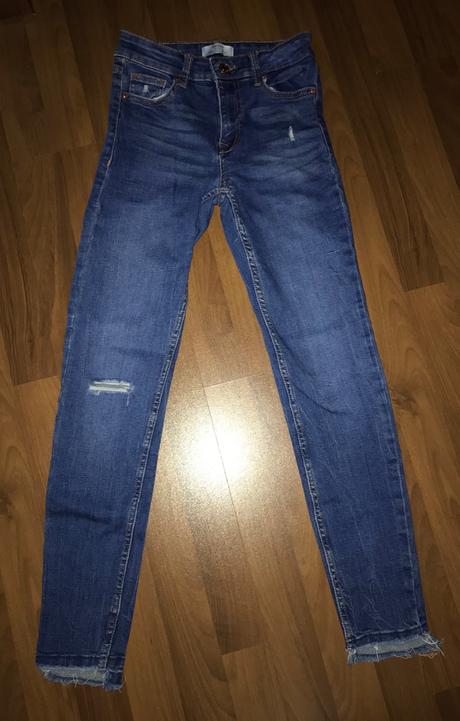 Dámske džínsy, bershka,34