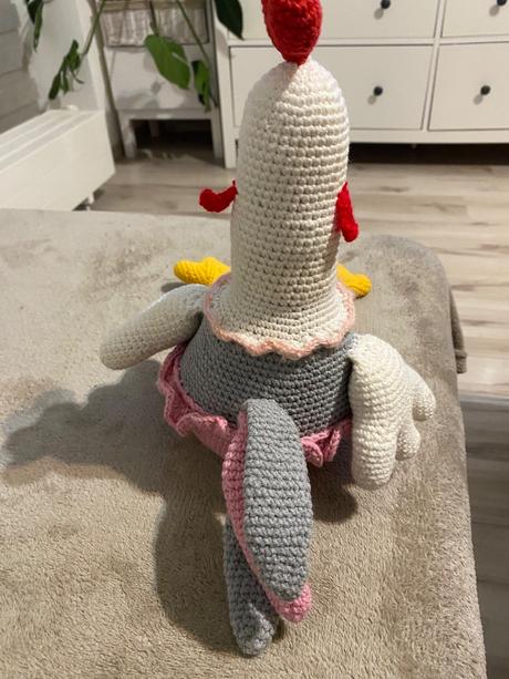 Krásna ručne háčkovaná sliepka 40 cm vysoká,