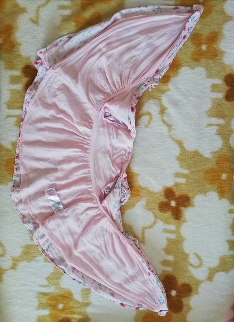 Romantické šaty, 80