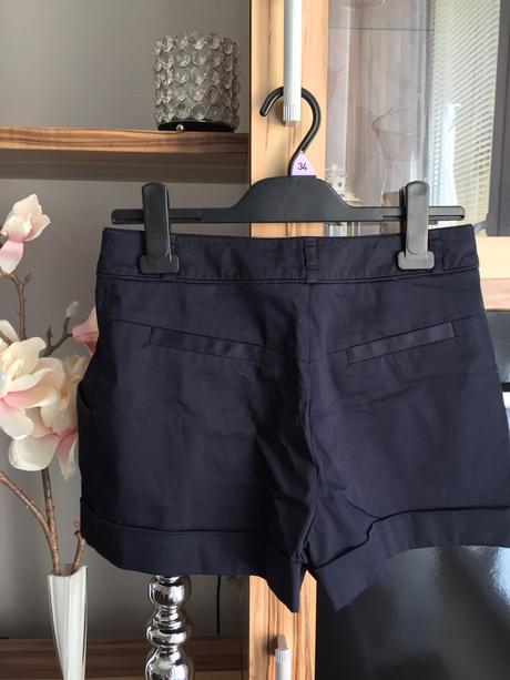 Tmavomodré šortky, atmosphere,s