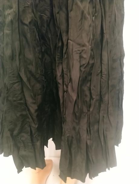 Dámska čierna sukňa, ute fries, l, l